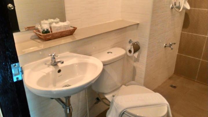 K2 Living Hotel Uttaradit Exterior foto