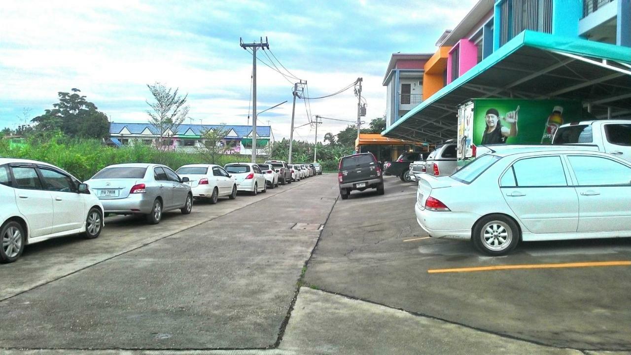 K2 Living Hotel Uttaradit Exterior foto